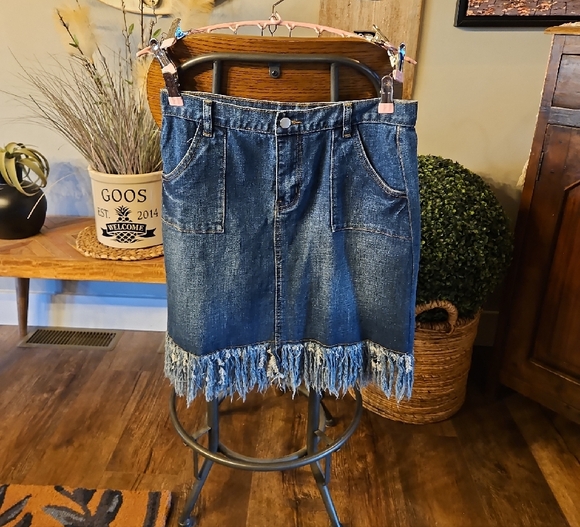 Hayden Blue Denim Skirt - Picture 3 of 4